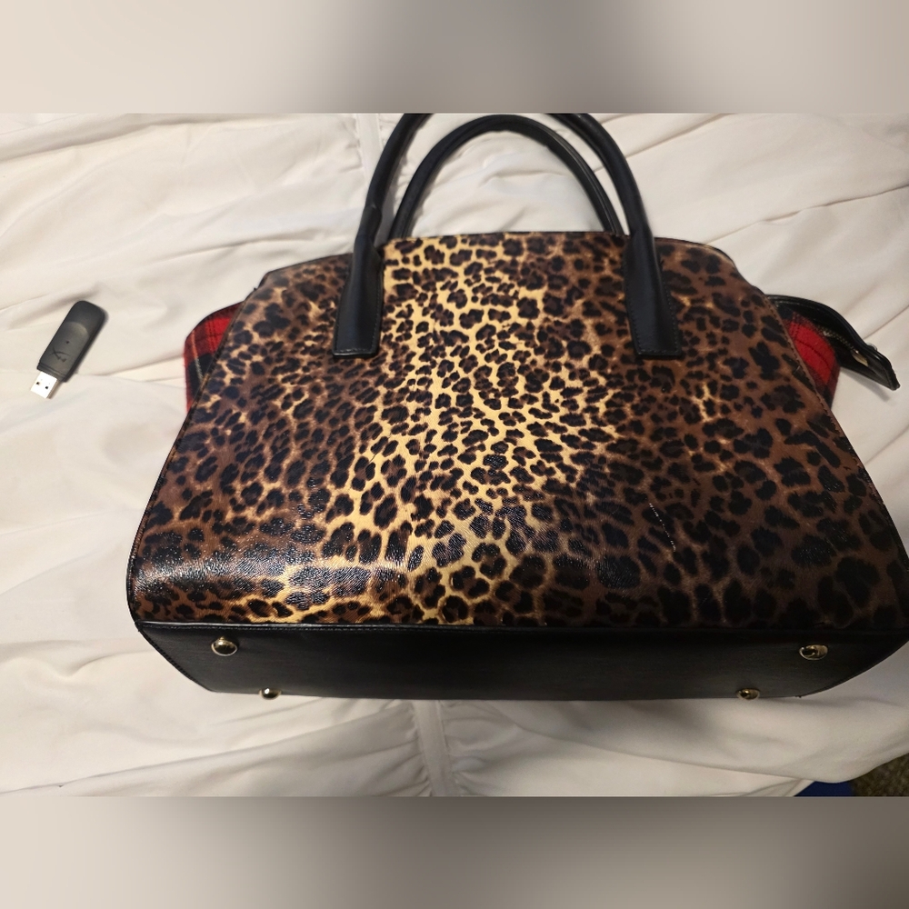 Leopard Print Tote Bag with Black Accents